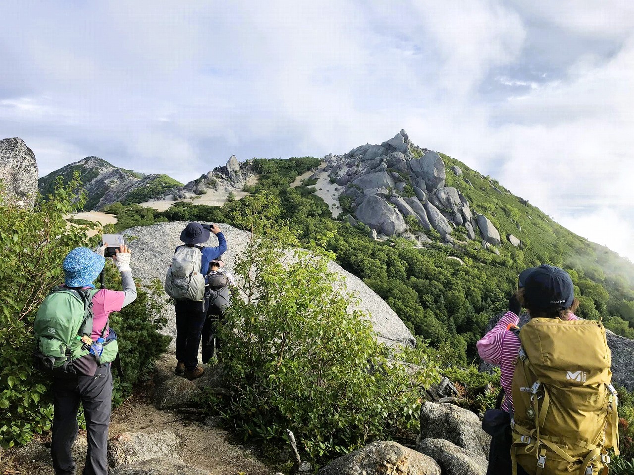 『日本の山』南アルプス　鳳凰三山　2日間