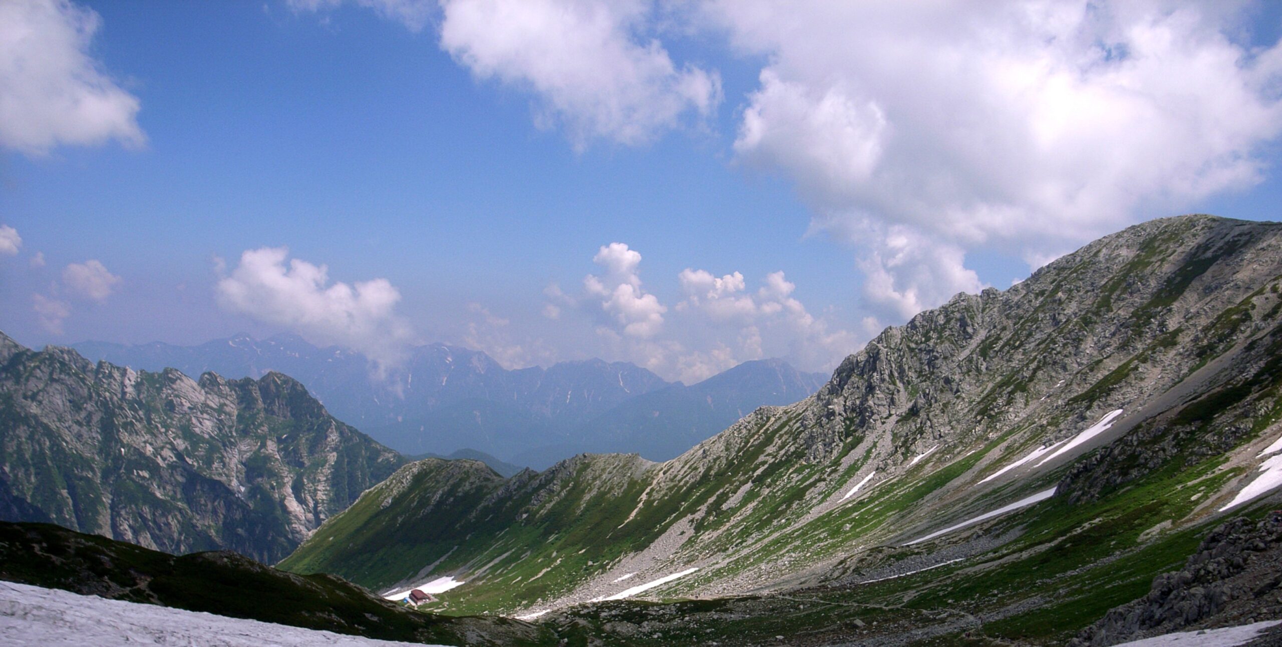 秋の立山・ライトバリエーションルートを登る　剱沢・別山北尾根から立山三山　２日間